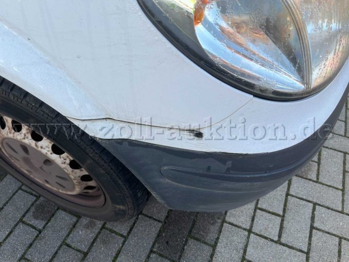 Kratzer vorne Rechts