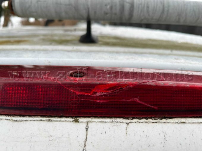 Rücklicht gesprungen