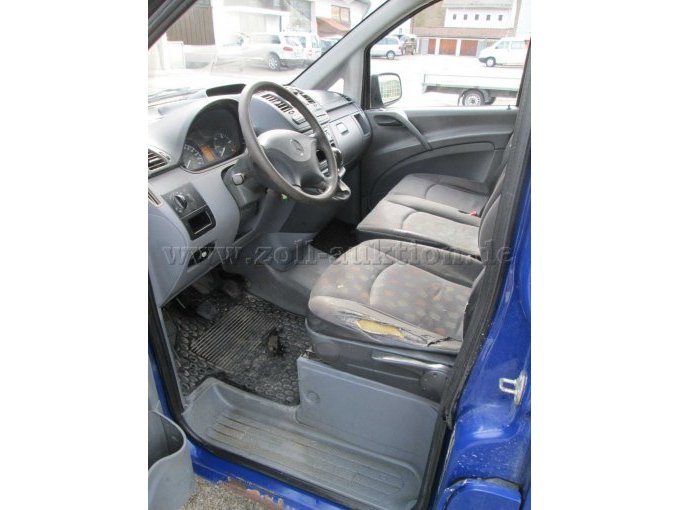 MB Vito 109 CDI- innen Fahrerseite