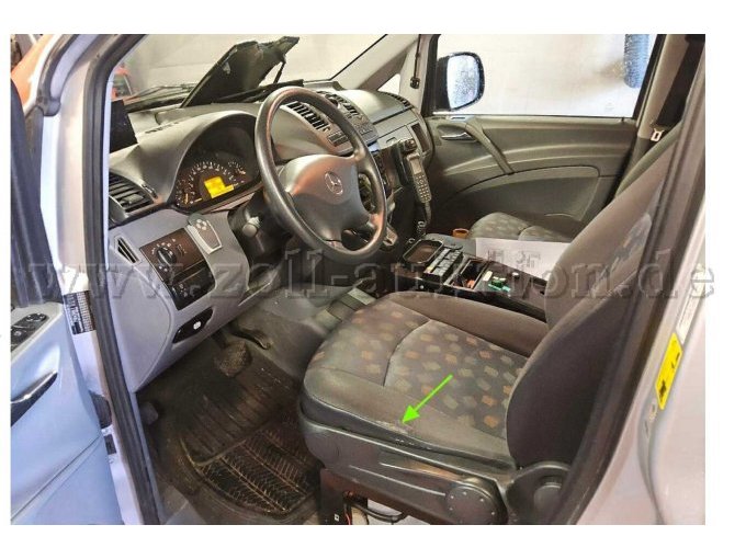 1 Mercedes-Benz Vito 111 CDI – foto 8 – kavel bij Zoll-Auktion, Buseck