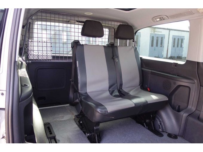 Fondbereich mit 2 Sitzbank