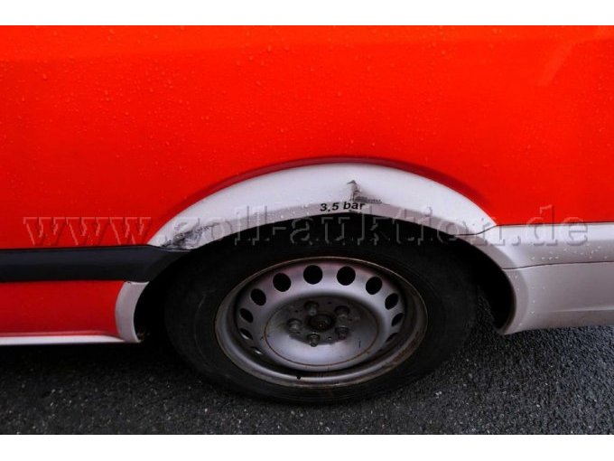 Ansicht der Schäden am Radlauf hinten links