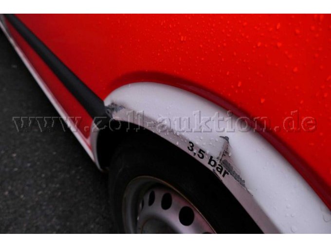 Ansicht der Schäden am Radlauf hinten links