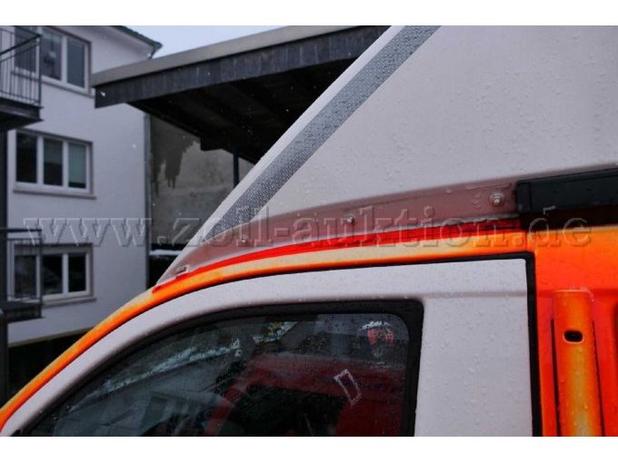 Fehlende Zierleiste oberhalb der Fahrertür