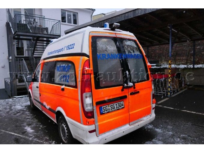 Heck- und Seitenansicht links