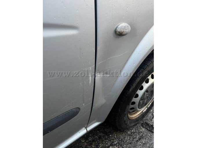 Beschädigung vorne rechts