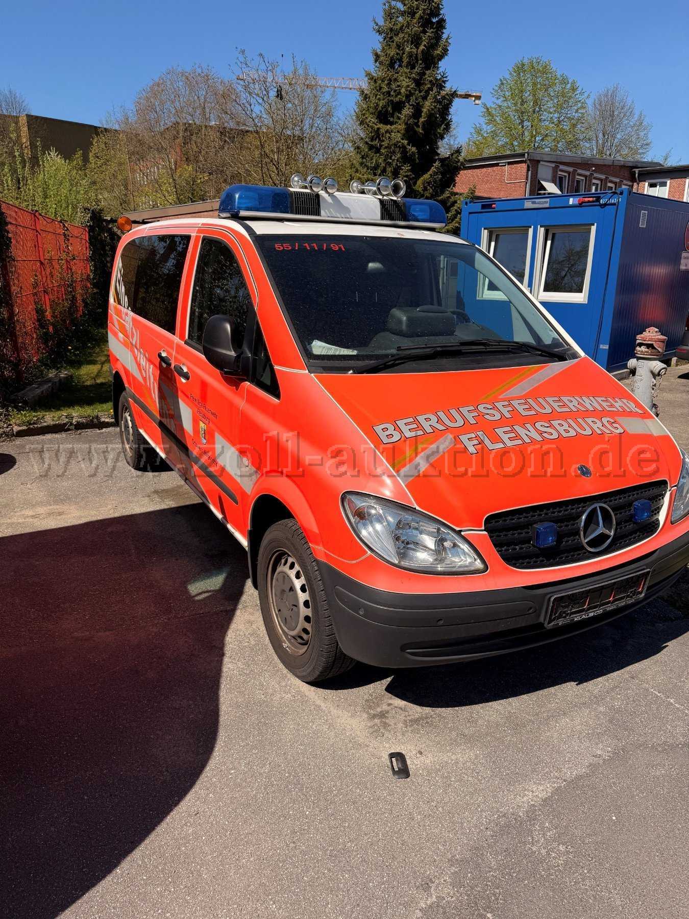 1 Mercedes Benz Vito Kompakt 4x4 ehemaliger ELW