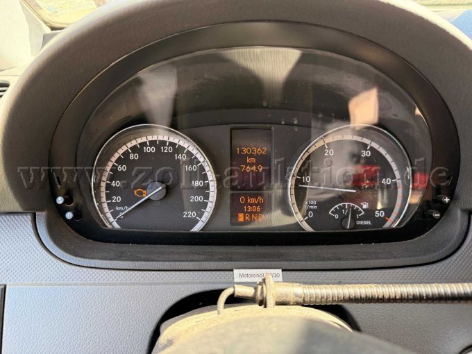1 Mercedes-Benz Vito Compact 4x4, voormalig commandovoertuig – foto 3 – kavel bij Zoll-Auktion, Flensburg