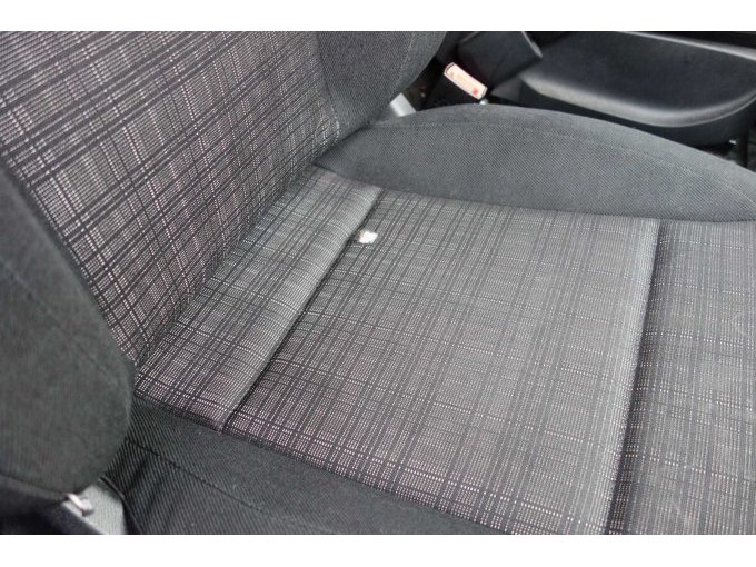 Beschädigung Beifahrersitz