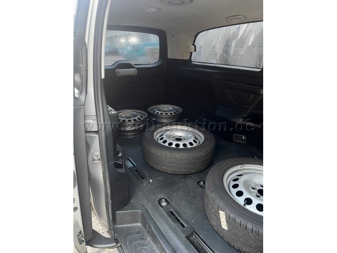 1 Mercedes Benz Vito Tourer 114 CDI, Fahrzeug nicht fahrbereit – foto 8 – kavel bij Zoll-Auktion, Karlsruhe