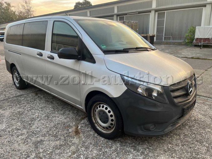 1 Mercedes Benz Vito Tourer 114 CDI, Fahrzeug nicht fahrbereit – foto 3 – kavel bij Zoll-Auktion, Karlsruhe