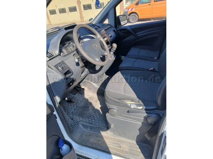 Fahrerseite-Innenraum