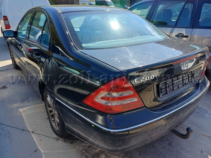 Mercedes C200 - hinten links