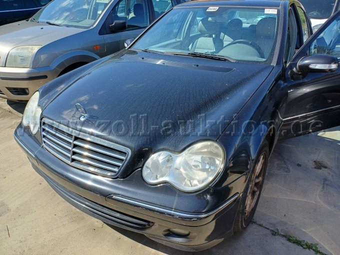 Mercedes C200 - vorne links