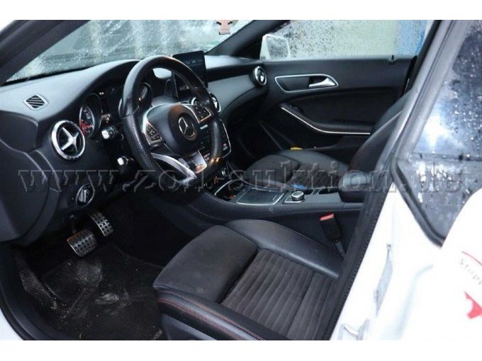 Innenraum Fahrerseite