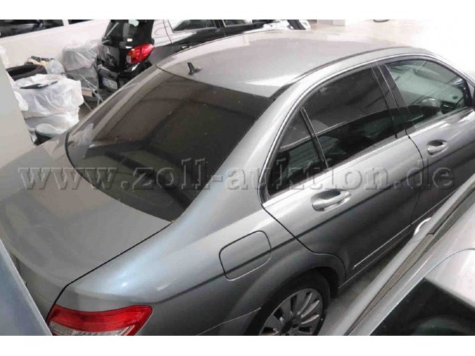 1 Mercedes C 320 CDI DPF 7G-TRONIC ELEGANCE – foto 3 – kavel bij Zoll-Auktion, Dortmund
