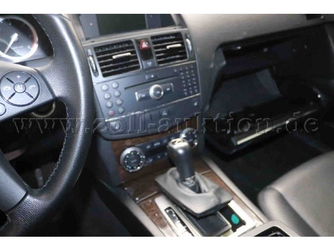 1 Mercedes C 320 CDI DPF 7G-TRONIC ELEGANCE – foto 8 – kavel bij Zoll-Auktion, Dortmund