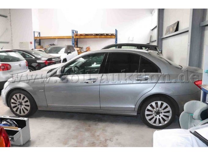 1 Mercedes C 320 CDI DPF 7G-TRONIC ELEGANCE – foto 4 – kavel bij Zoll-Auktion, Dortmund
