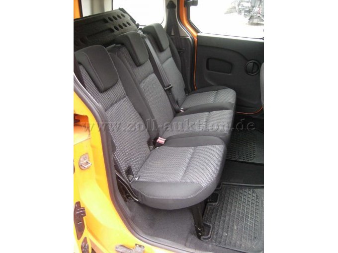 Rücksitz von rechts