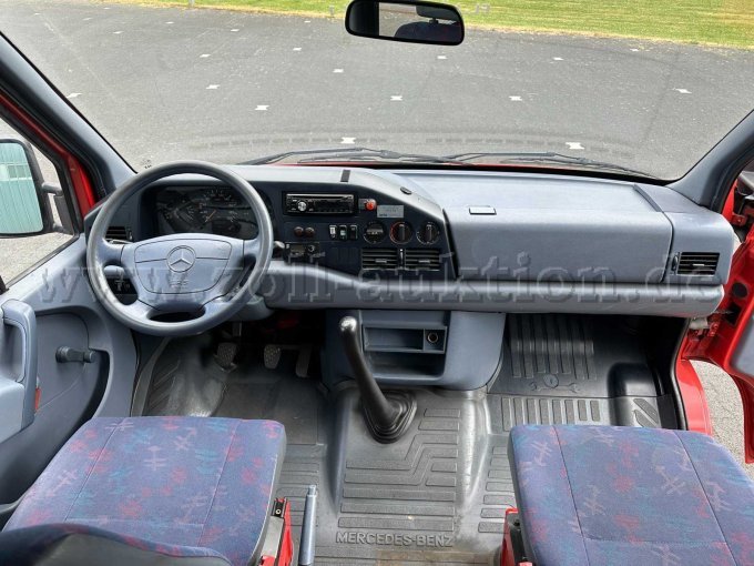 1 Mercedes Daimler-Benz Sprinter 208D 902 MTF Feuerwehr – foto 9 – kavel bij Zoll-Auktion, Löhne