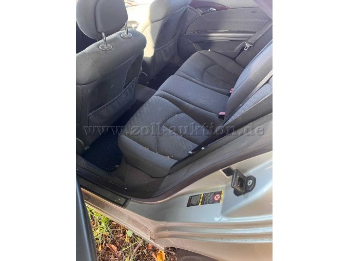 1 Mercedes E200 Kompressor Classic – foto 7 – kavel bij Zoll-Auktion, Wandlitz