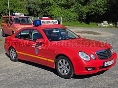 Fahrzeugfront und Beifahrerseite