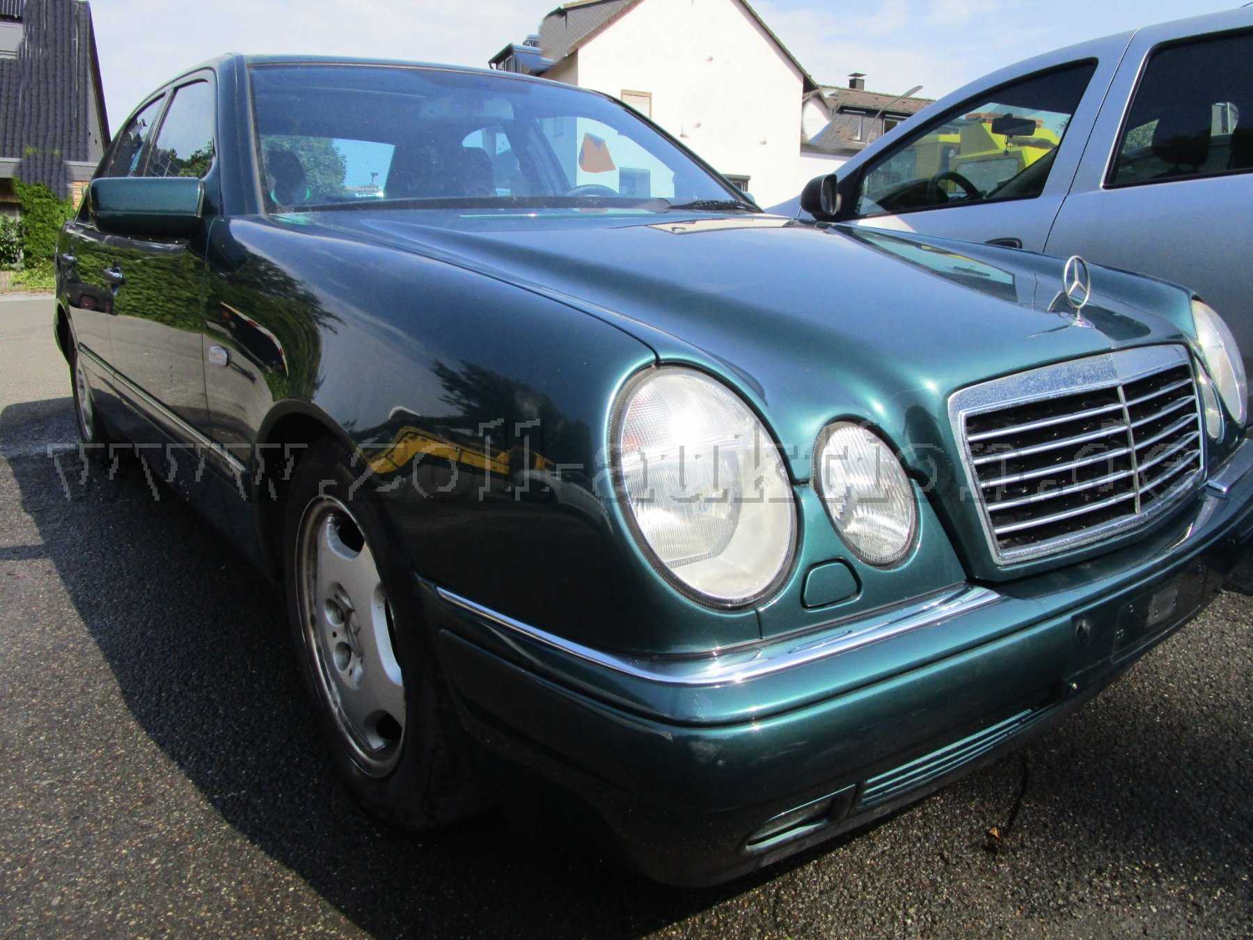 Mercedes Front rechts