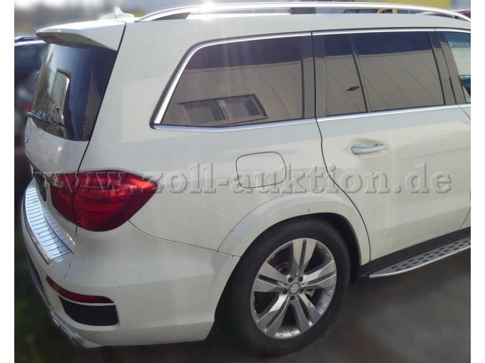 Mercedes GL Heckseitenansicht Beifahrerseite