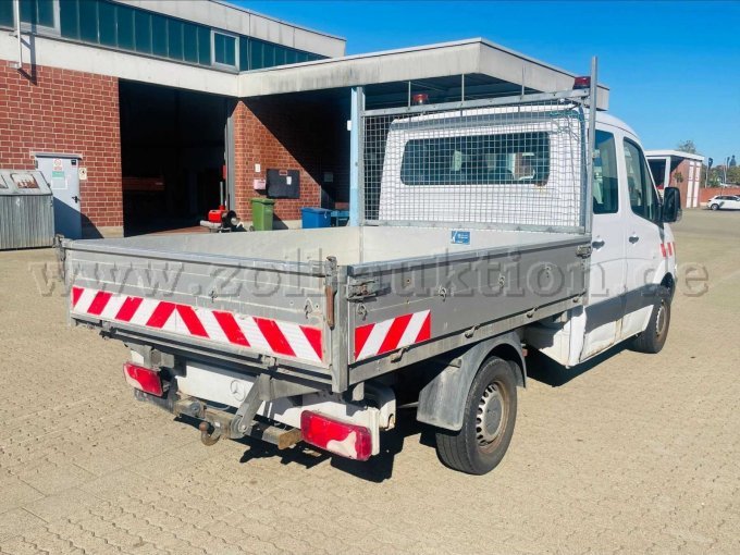 1 Mercedes Sprinter 310 CDI met dubbele cabine, driezijdige kiepwagen – foto 3 – kavel bij Zoll-Auktion, Speyer
