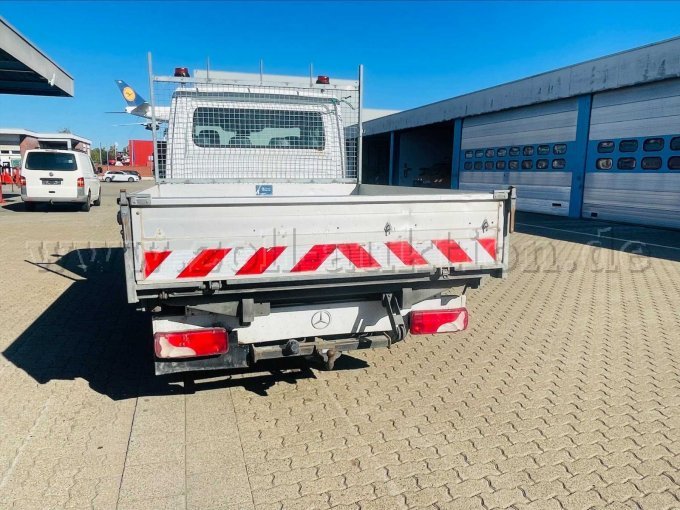1 Mercedes Sprinter 310 CDI met dubbele cabine, driezijdige kiepwagen – foto 5 – kavel bij Zoll-Auktion, Speyer