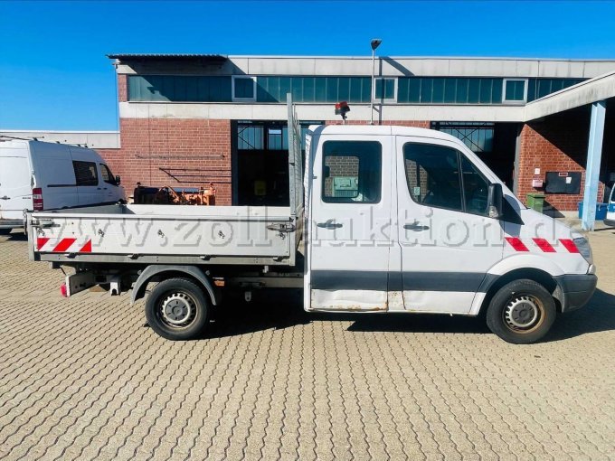 1 Mercedes Sprinter 310 CDI met dubbele cabine, driezijdige kiepwagen – foto 8 – kavel bij Zoll-Auktion, Speyer