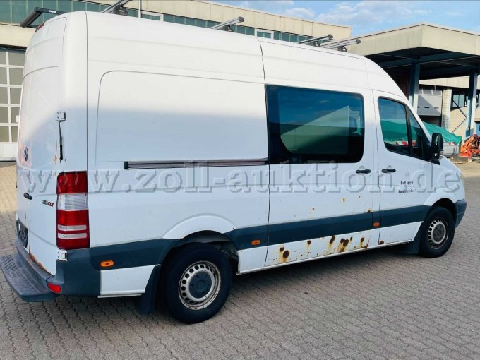 Sprinter hinten links