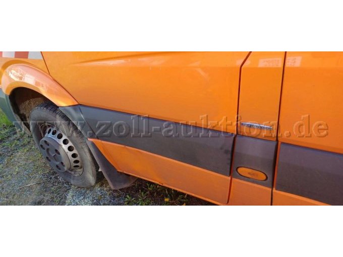 Schaden Tür vorne links