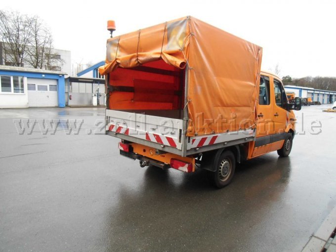 Ansicht von hinten halbrechts