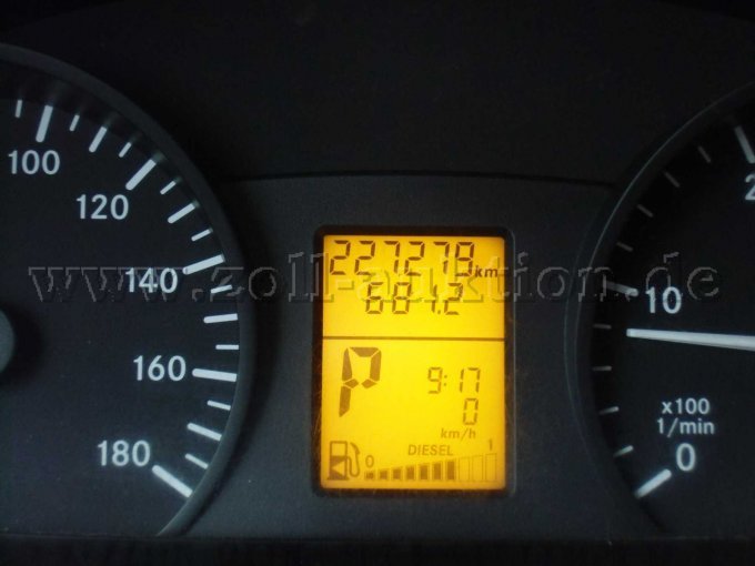 Display Fahrzeug mit Kilomterstand