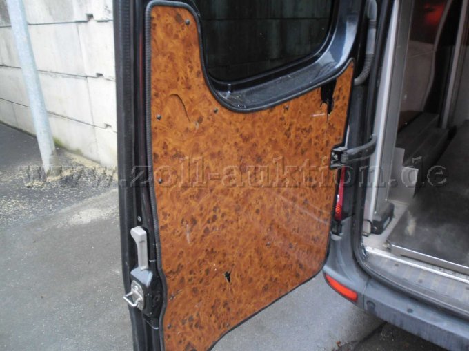 defekte Innenverkleidung