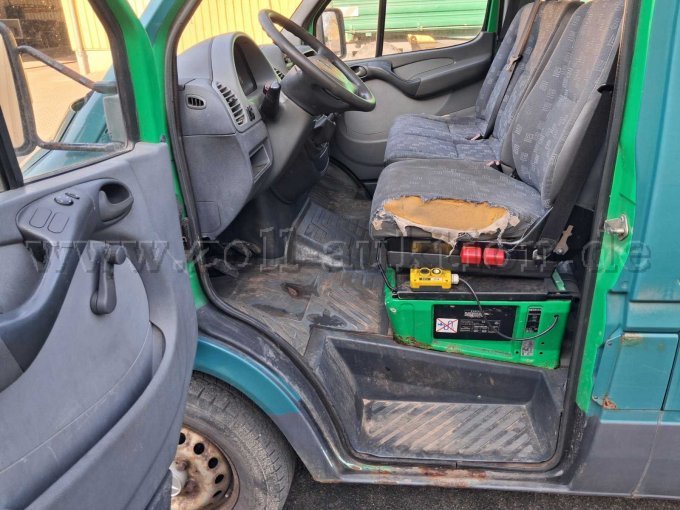 Türeinstieg links, Sitz defekt