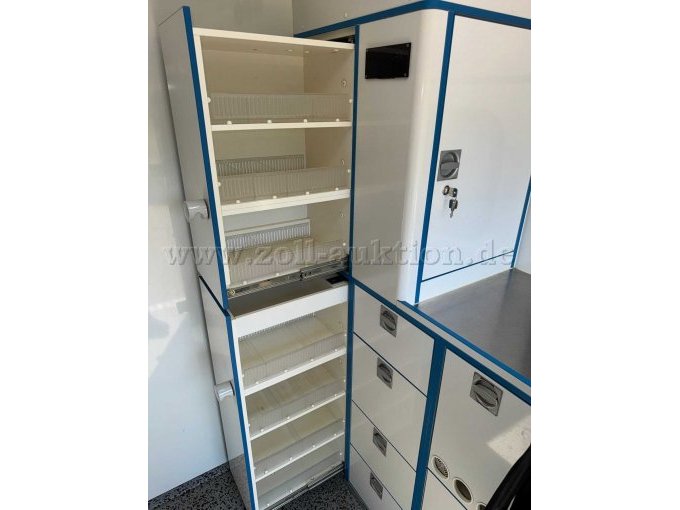 Schrank Patientenraum