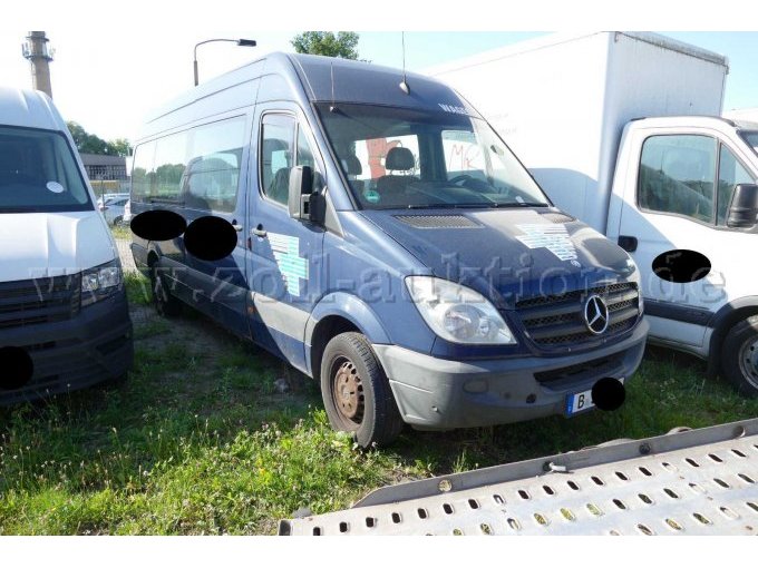 1 zelfgebouwde Mercedes Sprinter-camper, onvoltooid / ongeval- en knutselvoertuig – foto 2 – kavel bij Zoll-Auktion, Wandlitz