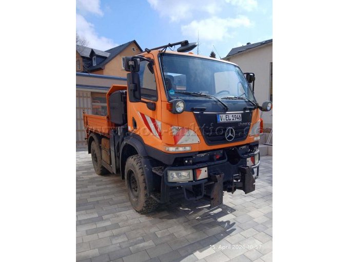 Unimog vorn