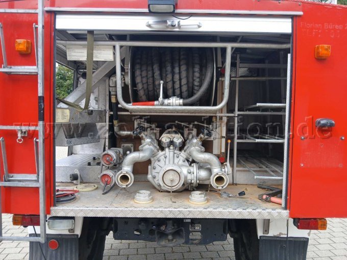 1 Mercedes Unimog U 1300 L – foto 9 – kavel bij Zoll-Auktion, Büren