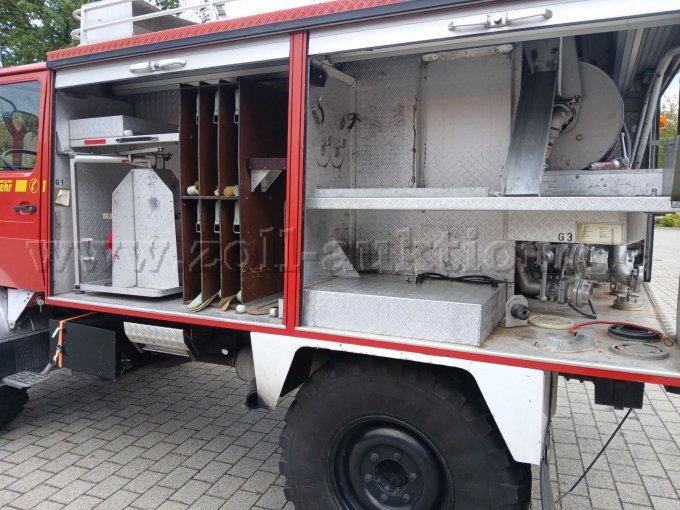 1 Mercedes Unimog U 1300 L – foto 6 – kavel bij Zoll-Auktion, Büren