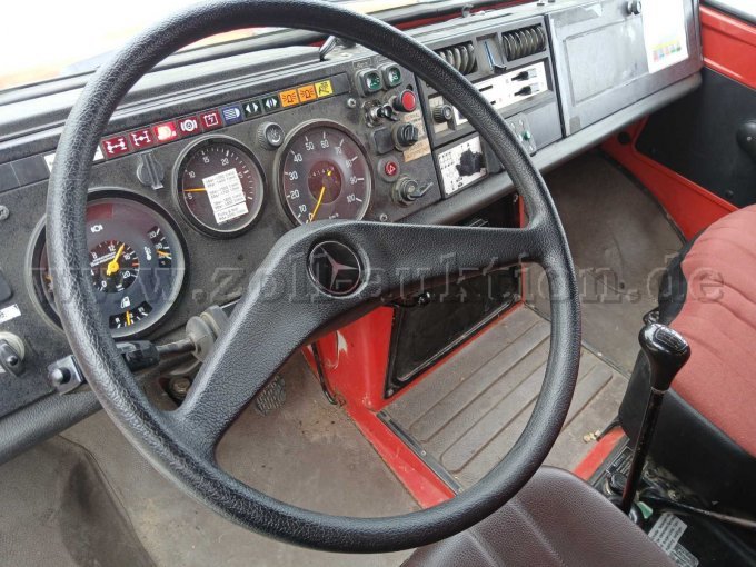 1 Mercedes Unimog U 1300 L – foto 15 – kavel bij Zoll-Auktion, Büren