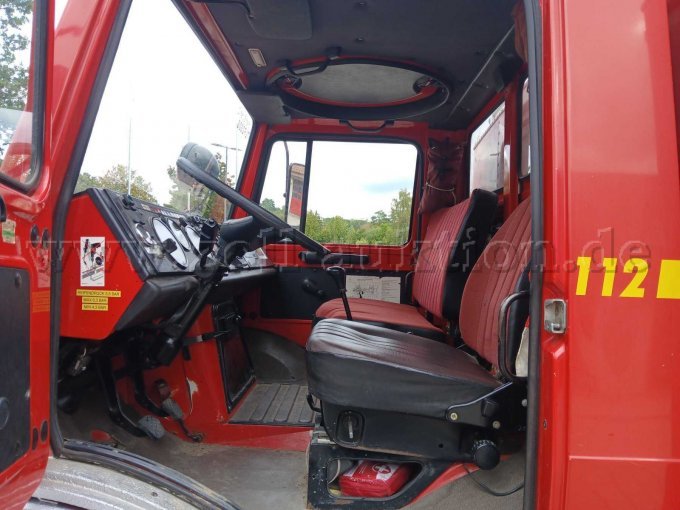1 Mercedes Unimog U 1300 L – foto 10 – kavel bij Zoll-Auktion, Büren