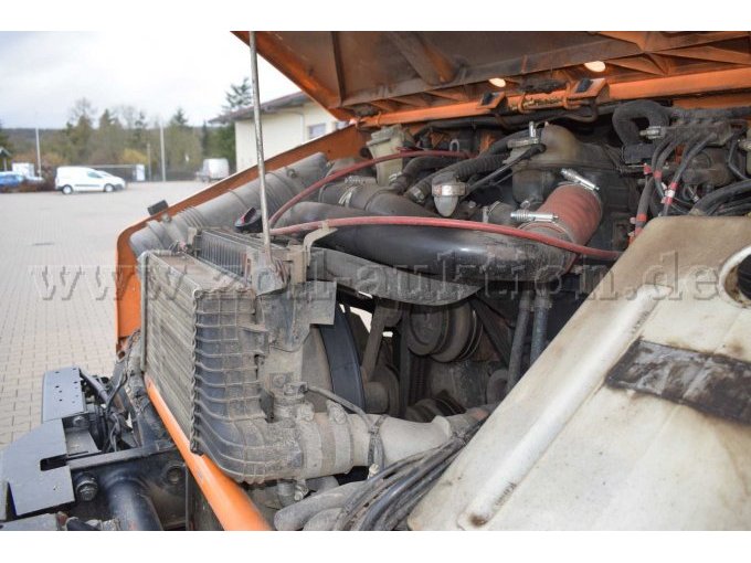 Fahrzeug Ansicht Motor