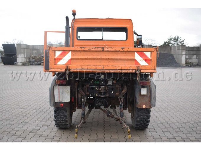 Fahrzeug Rückansicht