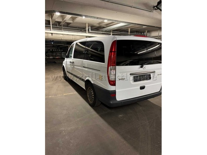 Heck-/Seitenansicht Links