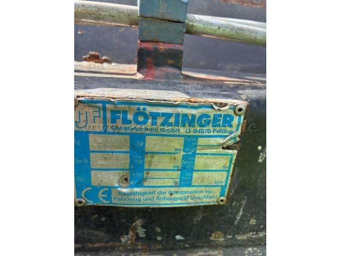 Typenschild Ladeschaufel