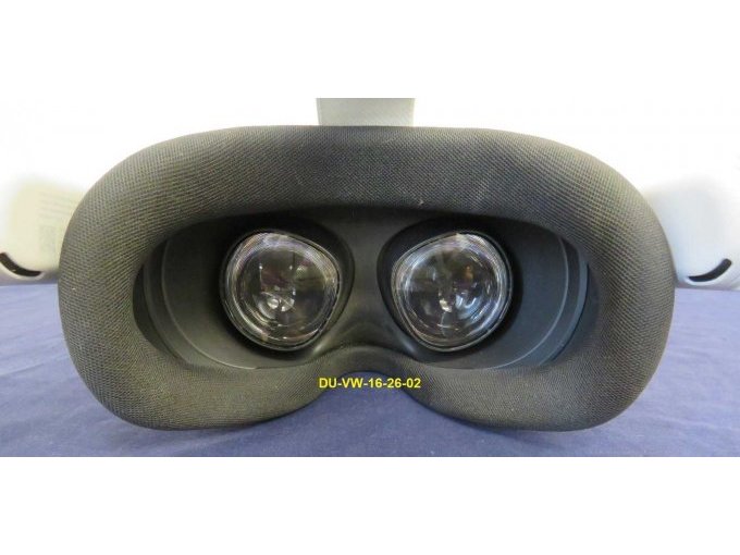 Innenansicht Brille mit Fresnel-Linsen und verschmutzter Polsterung