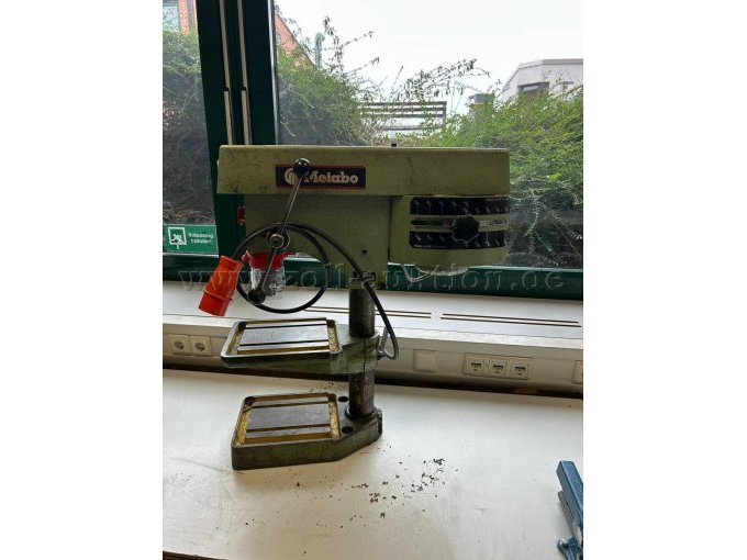 Metabo T 15 Tischbohrmaschine - Ansicht seitlich rechts